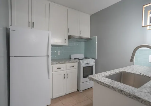 2nd image of 5216 Arboles Dr #10, Houston, TX 77035 | MLS# 61831903
