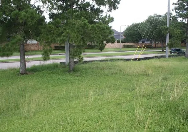 3rd image of 2920 W Walker St, League City, TX 77573 | MLS# 93776099