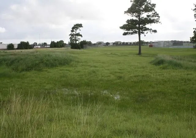 7th image of 2920 W Walker St, League City, TX 77573 | MLS# 93776099