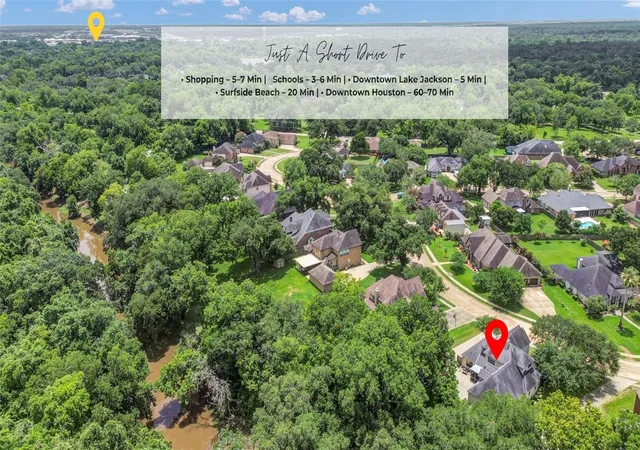 2nd image of 208 River Oaks Dr, Lake Jackson, TX 77566 | MLS# 61941918