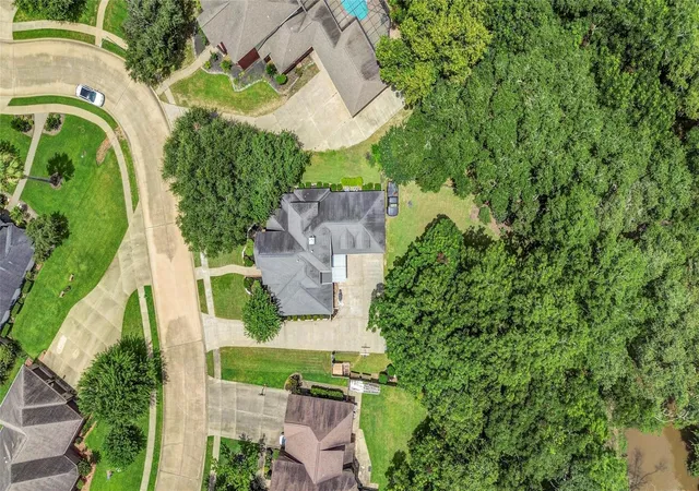 37th image of 208 River Oaks Dr, Lake Jackson, TX 77566 | MLS# 61941918