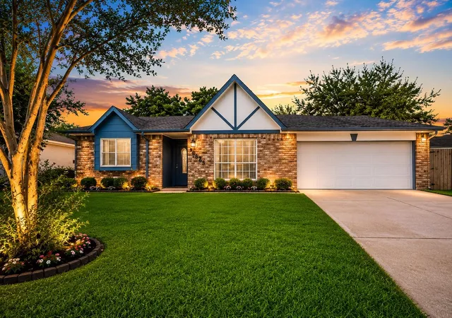 1st image of 13823 Towne Way Dr, Sugar Land, TX 77498 | MLS# 70600643
