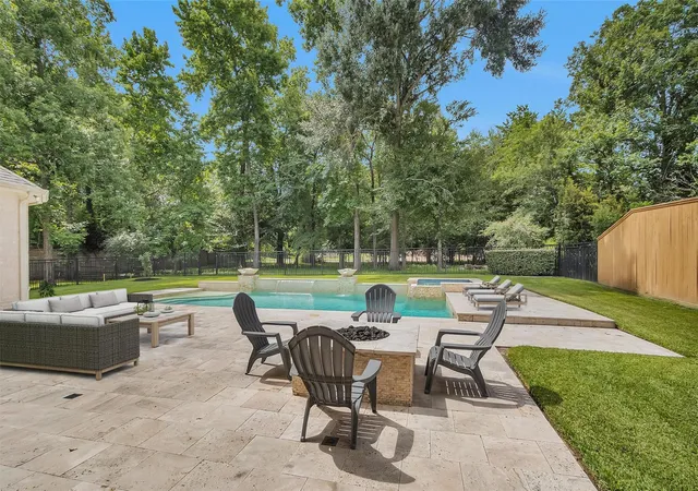 Photo 4 of Single family home for sale at 182 Caledonia Cir, Montgomery, TX 77316 | MLS# 13417759 | Listing updated on 2026-10-07