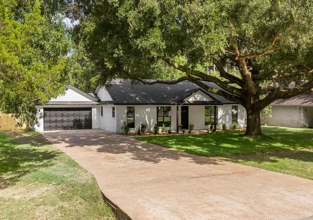 3rd image of 30706 Mckinney Dr, Tomball, TX 77375 | MLS# 68187817