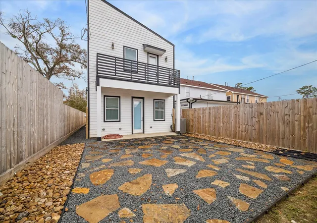 25th image of 9233 Madera Rd, Houston, TX 77078 | MLS# 52765533