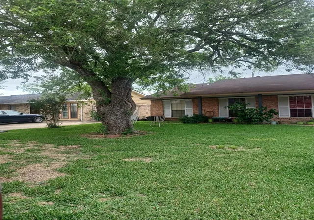 Photo 2 of Single family home for sale at 5422 Botany Ln, Houston, TX 77048 | MLS# 36507351 | Listing updated on 2026-05-12