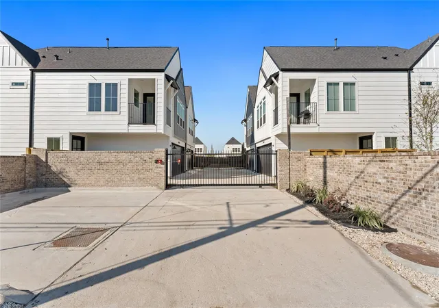 Photo 1 of Single family home for sale at 3107 Jensen Dr #B, Houston, TX 77026 | MLS# 72736629 | Listing updated on 2026-09-20