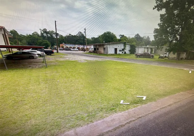 1st image of 220 S Jackson Ave, Livingston, TX 77351 | MLS# 47828653
