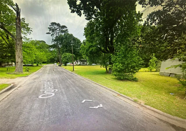 3rd image of 220 S Jackson Ave, Livingston, TX 77351 | MLS# 47828653
