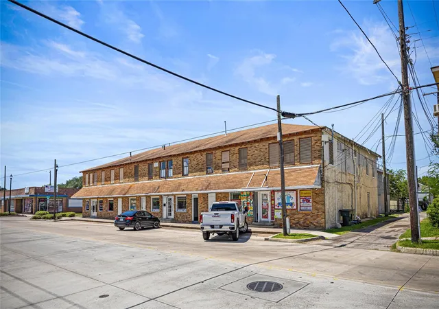 Photo 2 of Multi family home for sale at 1915 45th Street, Galveston, TX 77550 | MLS# 56008413 | Listing updated on 2026-07-22