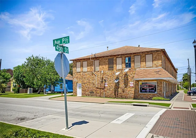 Photo 3 of Multi family home for sale at 1915 45th Street, Galveston, TX 77550 | MLS# 56008413 | Listing updated on 2026-07-22