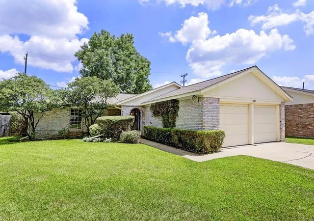 1st image of 9402 Val Verde St, Houston, TX 77063 | MLS# 77315522