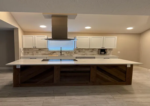 2nd image of 9402 Val Verde St, Houston, TX 77063 | MLS# 77315522