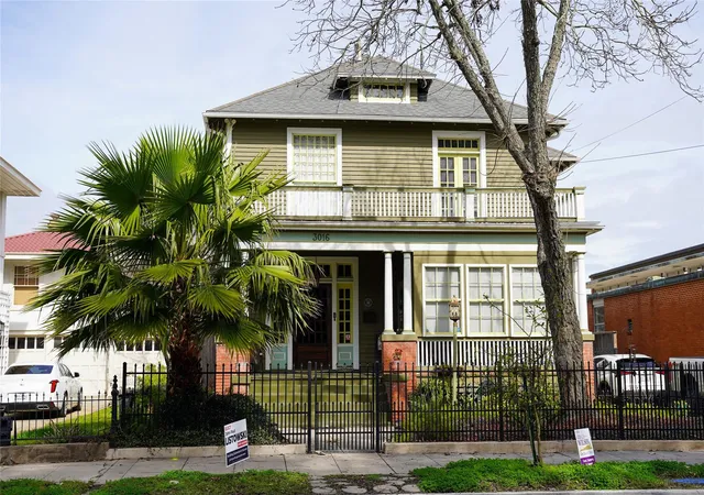 Photo 1 of Single family home for sale at 3016 Avenue O, Galveston, TX 77550 | MLS# 83368741 | Listing updated on 2026-04-11