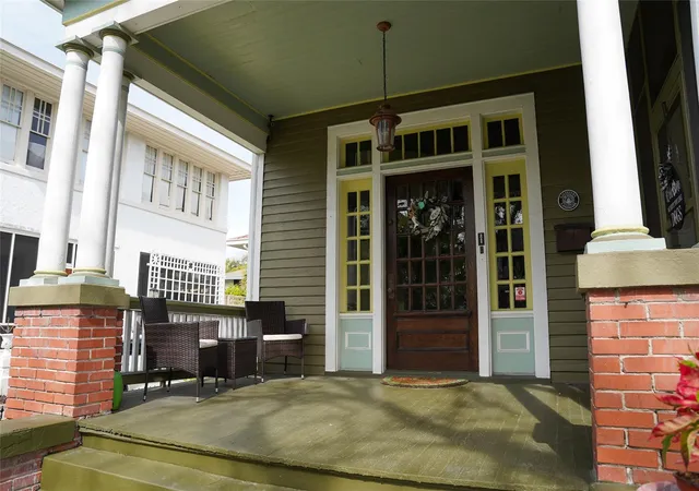 Photo 4 of Single family home for sale at 3016 Avenue O, Galveston, TX 77550 | MLS# 83368741 | Listing updated on 2026-04-11
