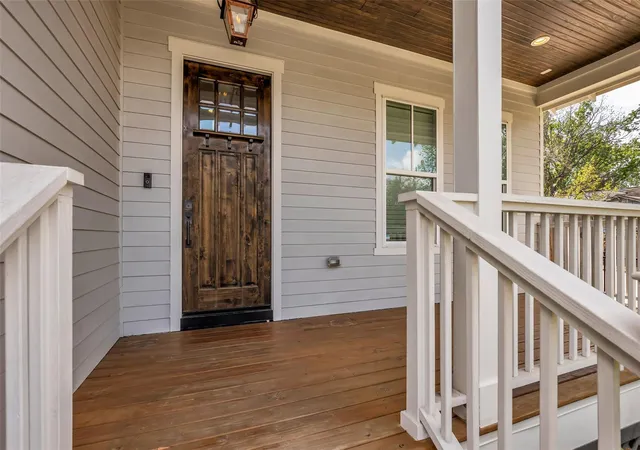 Photo 3 of Single family home for sale at 800 Walton St, Houston, TX 77009 | MLS# 59834543 | Listing updated on 2026-08-09