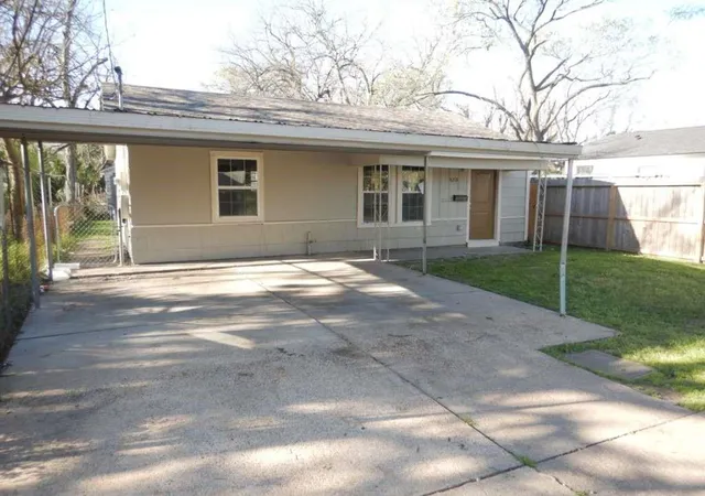 1st image of 4218 Buck St, Houston, TX 77020 | MLS# 13904817