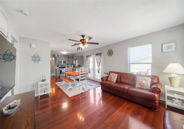 Photo 3 of Single family home for sale at 4712 Ave K, Galveston, TX 77551 | MLS# 76072940 | Listing updated on 2026-07-11