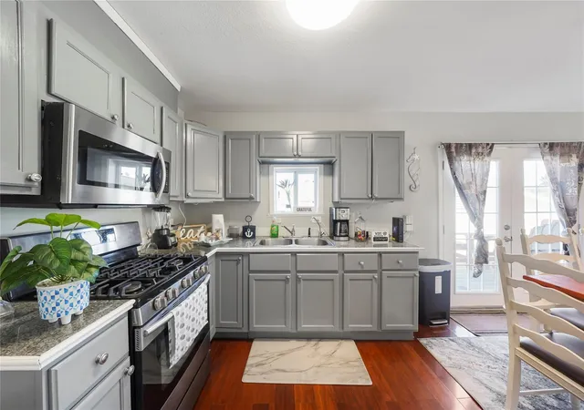 Photo 3 of Single family home for sale at 4712 Ave K, Galveston, TX 77551 | MLS# 76072940 | Listing updated on 2026-07-11