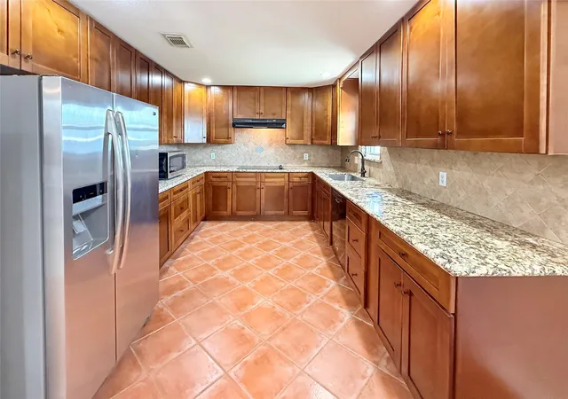 3rd image of 23 King Fish Ln, Freeport, TX 77541 | MLS# 16194856