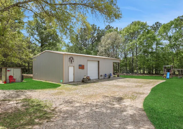 3rd image of 8500 Fostoria Rd, Cleveland, TX 77328 | MLS# 15896494