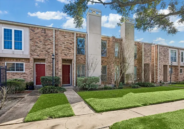 Homes for sale in Houston, TX | 6406 Ferris Dr #20, Houston, TX 77081 | MLS# 73191288