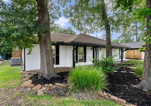 3rd image of 28923 Pine Hill Dr, Shenandoah, TX 77381 | MLS# 4033179