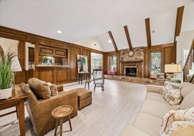 4th image of 1702 Beech Bend Dr, Houston, TX 77077 | MLS# 44301782