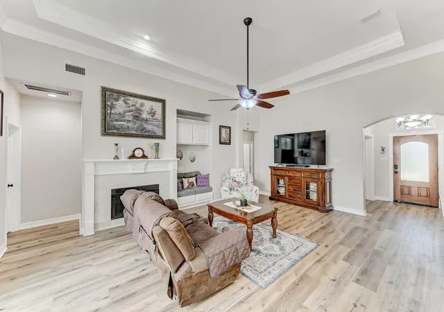 Photo 4 of Single family home for sale at 19227 Hikers Trl Dr, Humble, TX 77346 | MLS# 18367734 | Listing updated on 2026-09-19