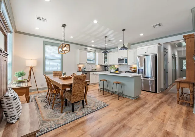 3rd image of 515 Kubin St, Bryan, TX 77803 | MLS# 52271583
