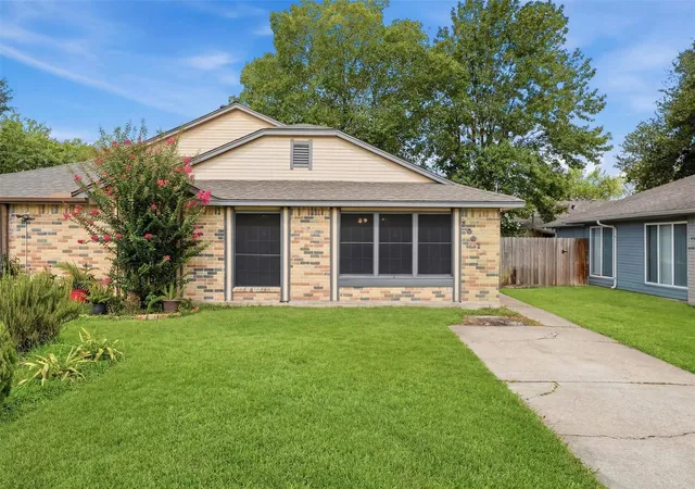 image of 10015 Ridgecoral Dr, Houston, TX 77038 | MLS# 9045472