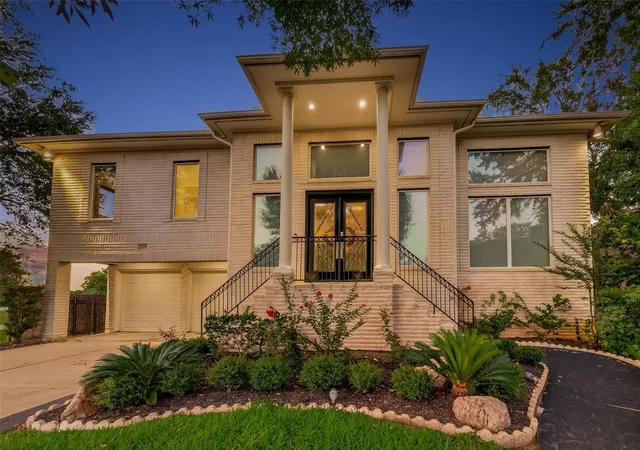 1st image of 7203 Timberlake Dr, Sugar Land, TX 77479 | MLS# 28837793