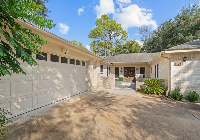 3rd image of 3423 Crow Valley Dr, Missouri City, TX 77459 | MLS# 42281913