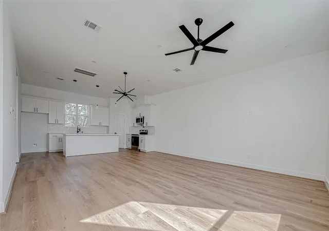 Photo 4 of Single family home for sale at 2617 Rosalie St, Houston, TX 77004 | MLS# 68516973 | Listing updated on 2026-07-25