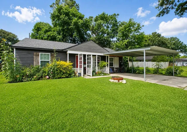 Homes for sale in Baytown, TX | 603 Briarwood Dr, Baytown, TX 77520 | MLS# 22625612