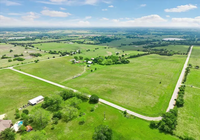 Homes for sale in Burton, TX | 4754 Wickel Rd, Burton, TX 77835 | MLS# 10095054