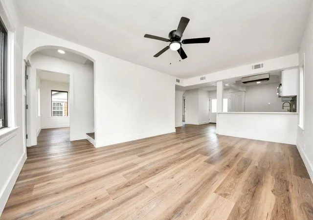 5th image of 2518 Oakcliff St, Houston, TX 77023 | MLS# 31448232