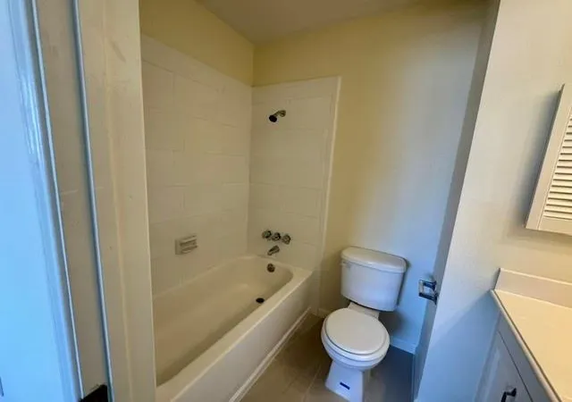 Photo 4 of Townhouse for sale at 9102 Imogene St #B, Houston, TX 77036 | MLS# 10534704 | Listing updated on 2026-10-12