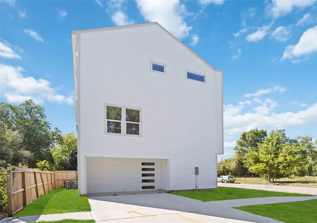 31st image of 3022 Drew St, Houston, TX 77004 | MLS# 20841783