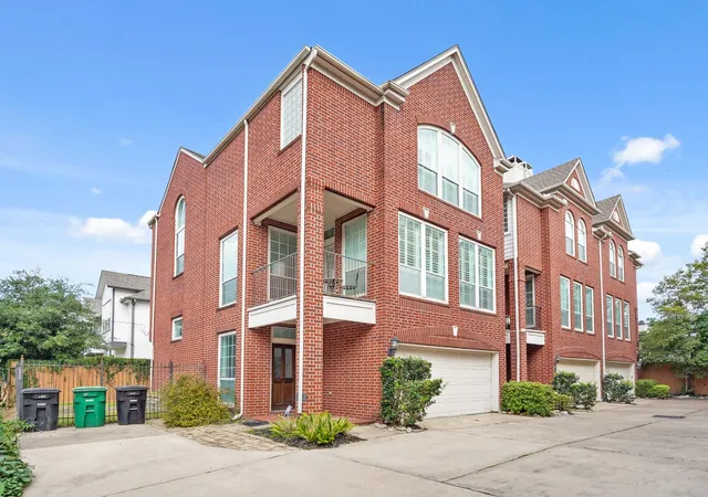 1st image of 1409 Michigan St, Houston, TX 77006 | MLS# 88922293