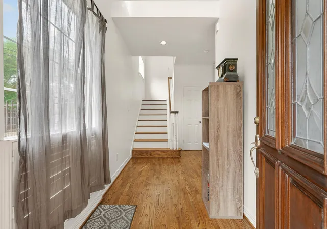 2nd image of 1409 Michigan St, Houston, TX 77006 | MLS# 88922293