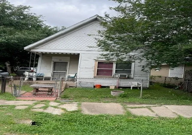 1st image of 112 Nagle St, Houston, TX 77003 | MLS# 60898625