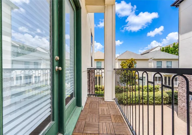 4th image of 5826 Darling St, Houston, TX 77007 | MLS# 21620905