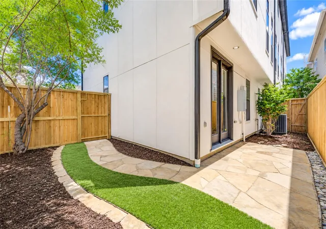 5th image of 5826 Darling St, Houston, TX 77007 | MLS# 21620905