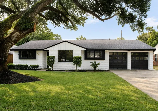 Photo 1 of Single family home for sale at 9515 Highmeadow Dr, Houston, TX 77063 | MLS# 97123865 | Listing updated on 2026-10-08