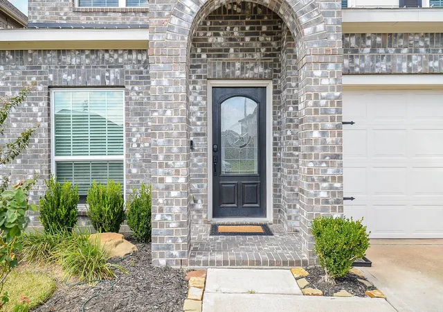 2nd image of 32642 Timber Point Dr, Brookshire, TX 77423 | MLS# 63763949