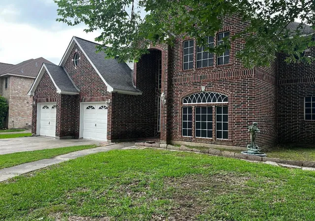 Photo 2 of Single family home for sale at 4508 Park Shadow Dr, Baytown, TX 77521 | MLS# 10143859 | Listing updated on 2026-09-16