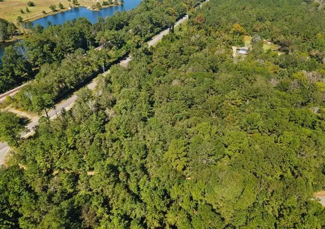Homes for sale in Silsbee, TX | 8715 Massey Lake Rd, Silsbee, TX 77656 | MLS# 15780527