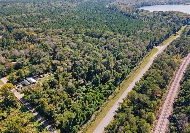 Homes for sale in Silsbee, TX | 8715 Massey Lake Rd, Silsbee, TX 77656 | MLS# 15780527