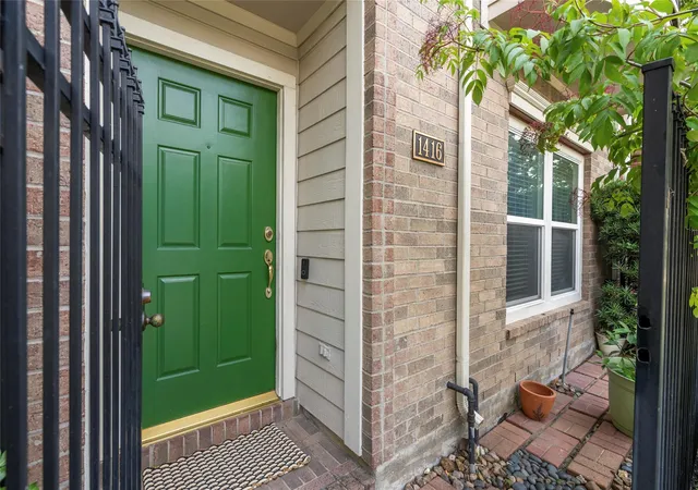 Photo 3 of Sale Pending at 1416 Cook St, Houston, TX 77006 | MLS# 69416192 | Listing updated on 2026-09-02